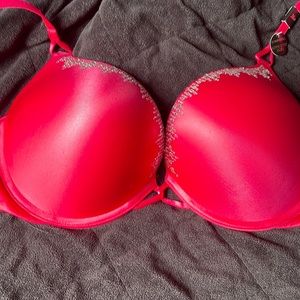 Victoria’s Secret bra